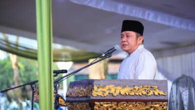 Salat Idul Fitri di Masjid Agung Palembang, Herman Deru Tekankan Nilai Kebersamaan dan Kepedulian