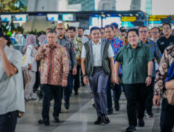 Pemerintah Turunkan Harga Tiket Pesawat Domestik Saat Libur Lebaran