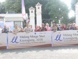 Sekda Sumsel Edward Candra Hadiri Tradisi Midang Morge Siwe di Kayuagung