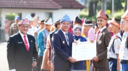 Cik Ujang Tekankan Peningkatan Kualitas Pendidikan pada Upacara Hardiknas 2026