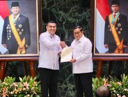 Ossy Dermawan Serahkan 499 Sertipikat ke Gubernur Pramono Anung di Momen HUT DKI Jakarta