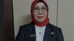 Dari Guru Honorer hingga Kepala Sekolah, Eke Bawa Amanah Baru di SMPN 2 BP Peliung