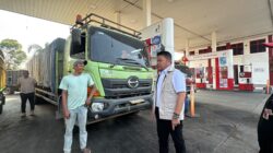Herman Deru Tinjau Antrean di SPBU Kebun Bunga, Minta Pertamina Segera Atasi Kelangkaan Pasokan